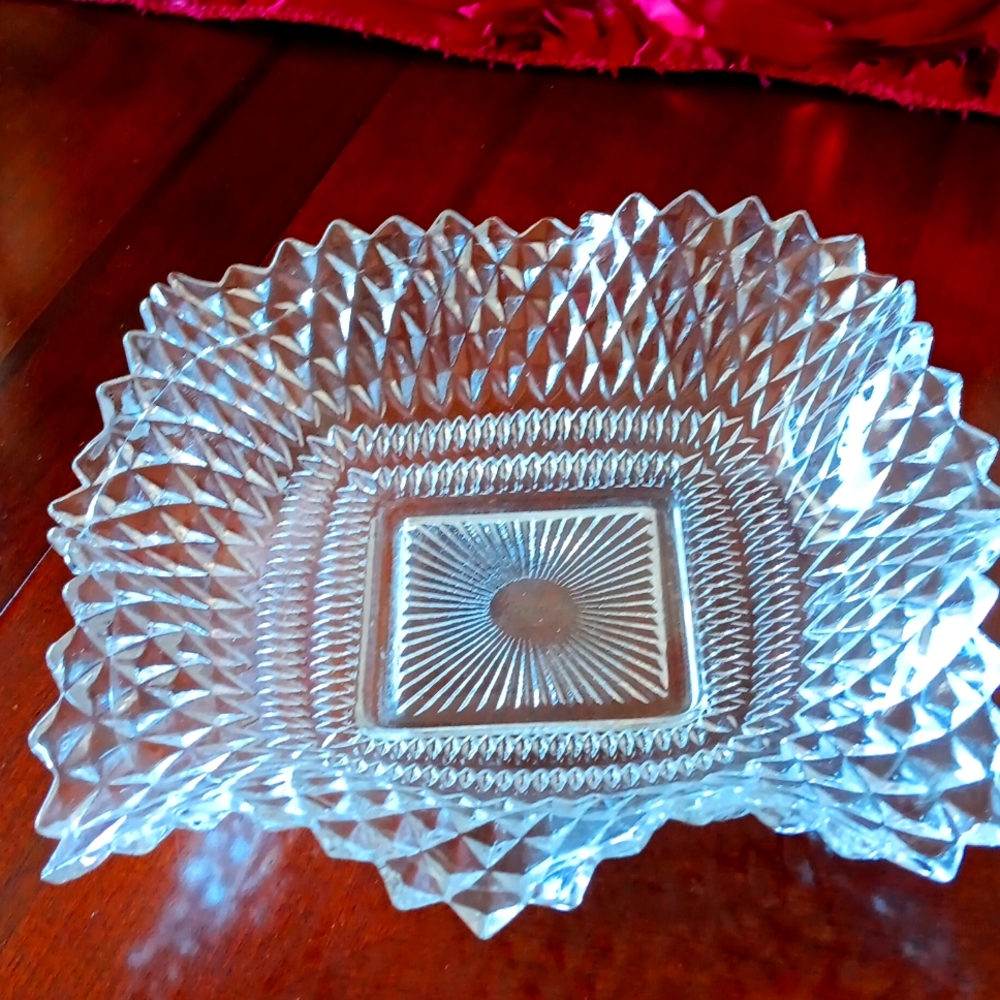 Vintage, Depression Era Bonbon candy dish, Federal, diamond clear.